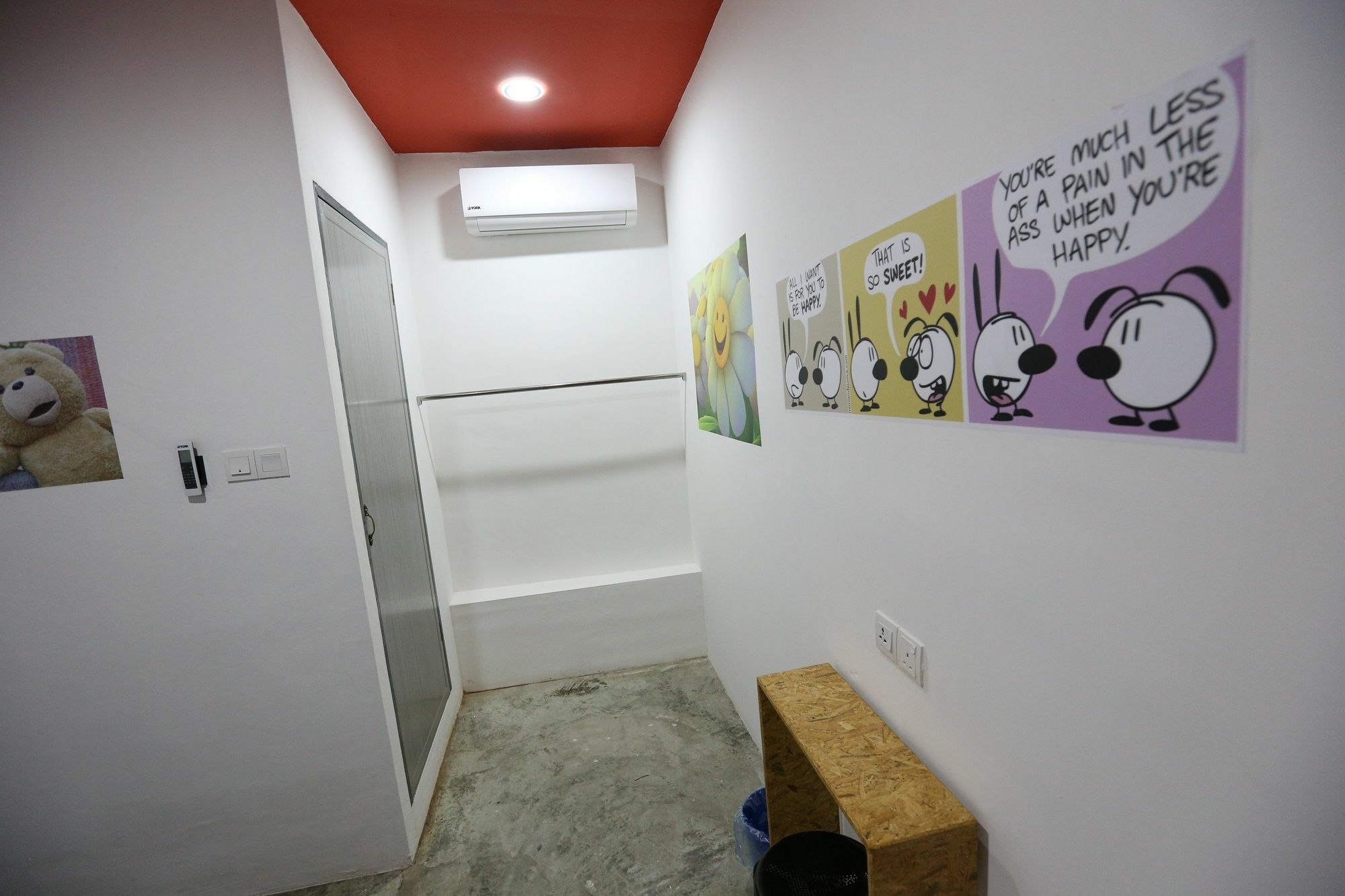 Noisy Room Kuching Zewnętrze zdjęcie